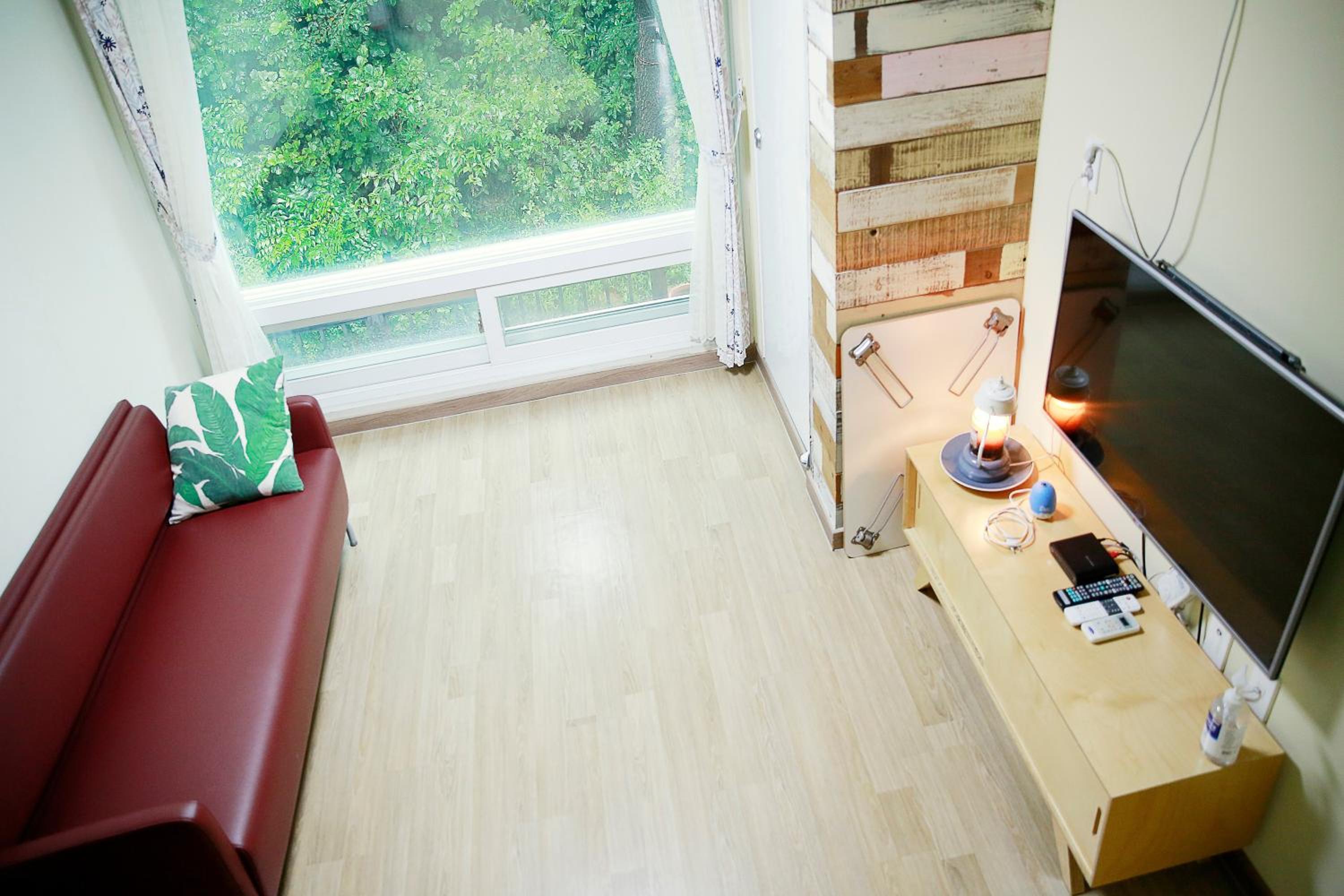 Double Room - Photo 11