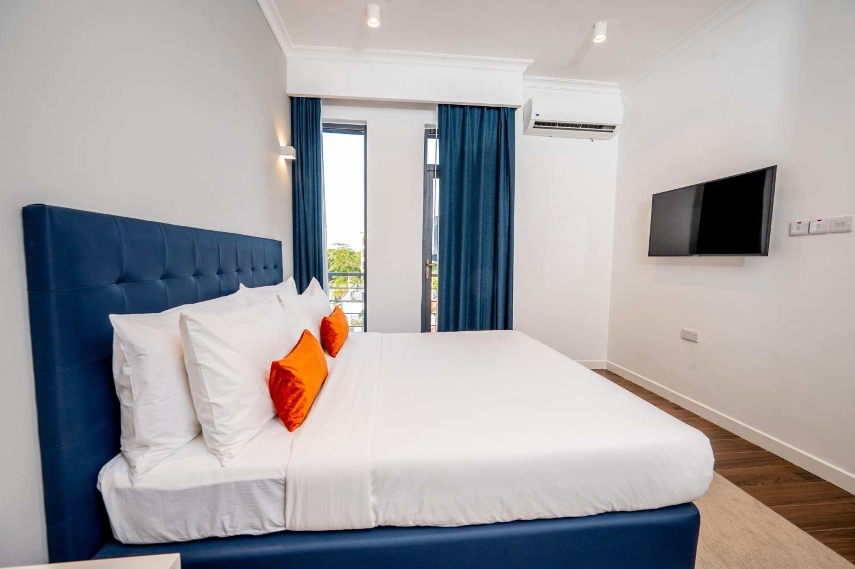 One Bedroom Executive Suite - Photo 1
