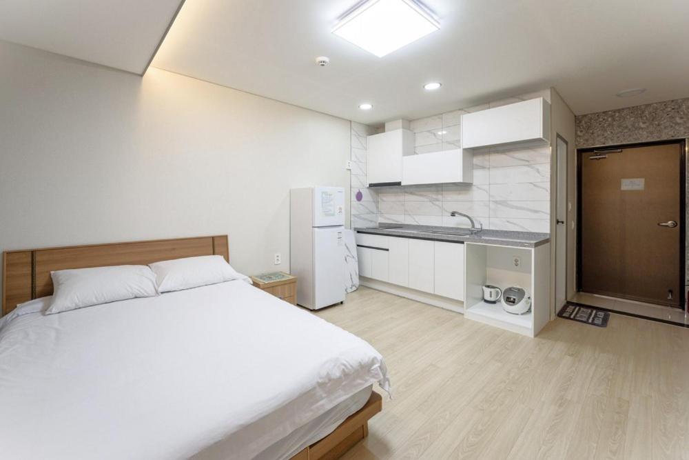 Double Room - Photo 4