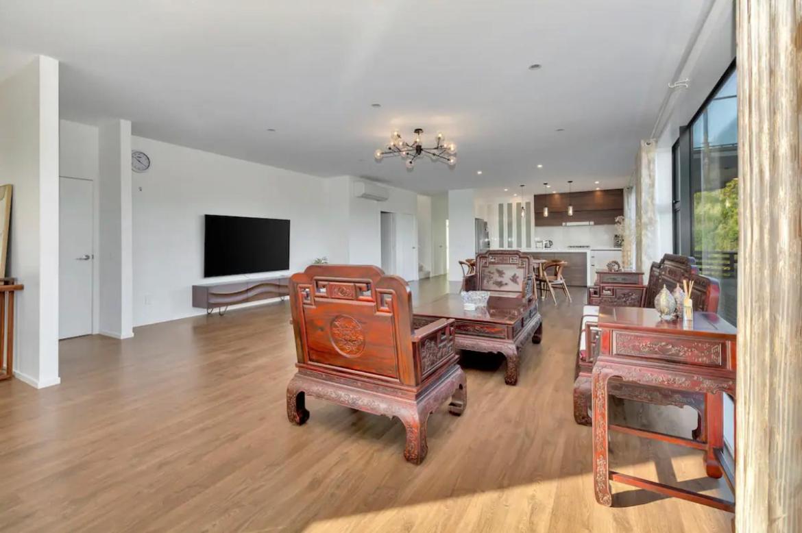 Villa photo 2