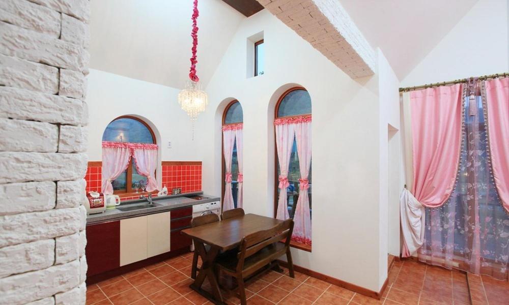 Double Room - Photo 11