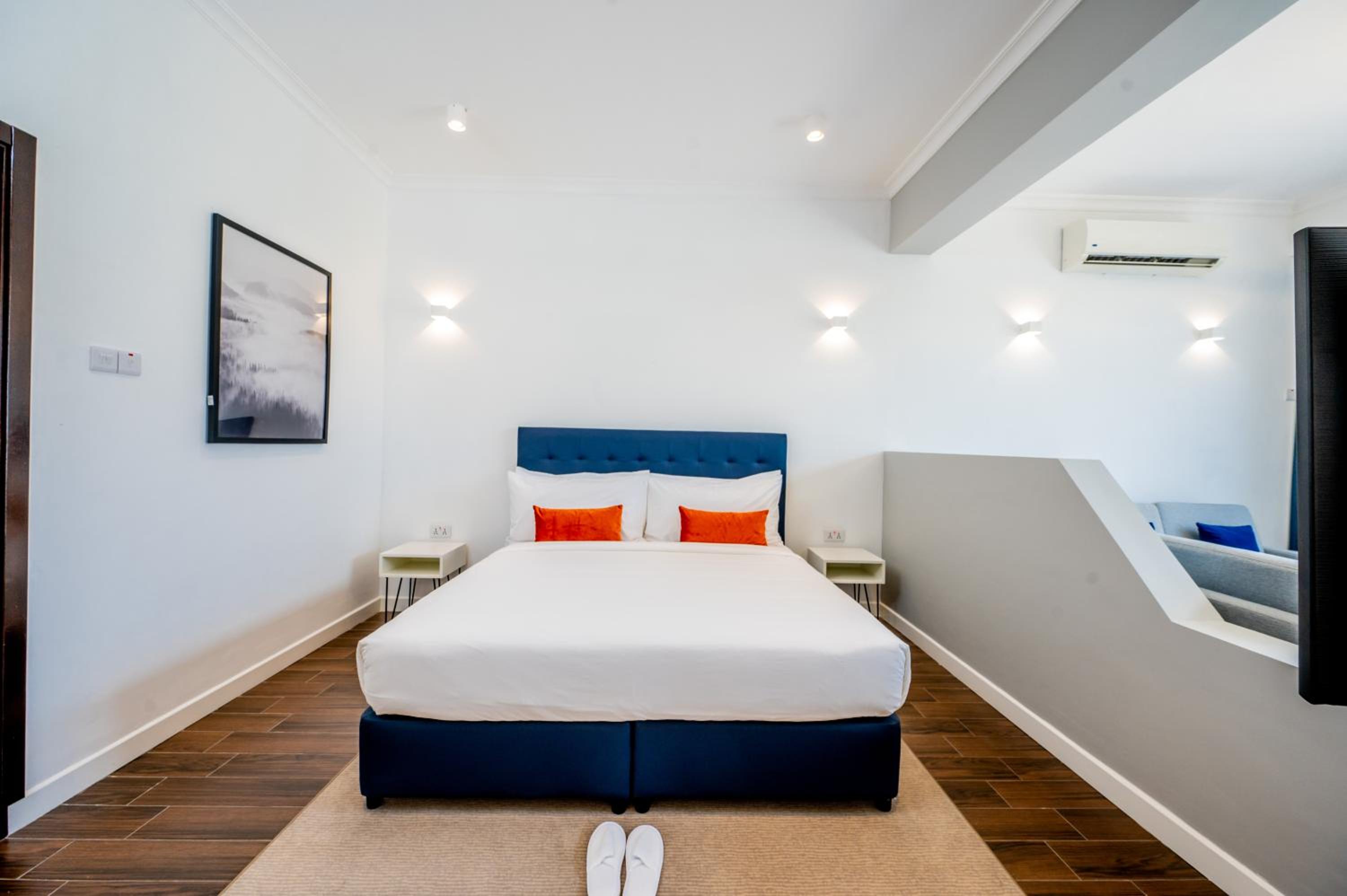 Deluxe Suite - Photo 1