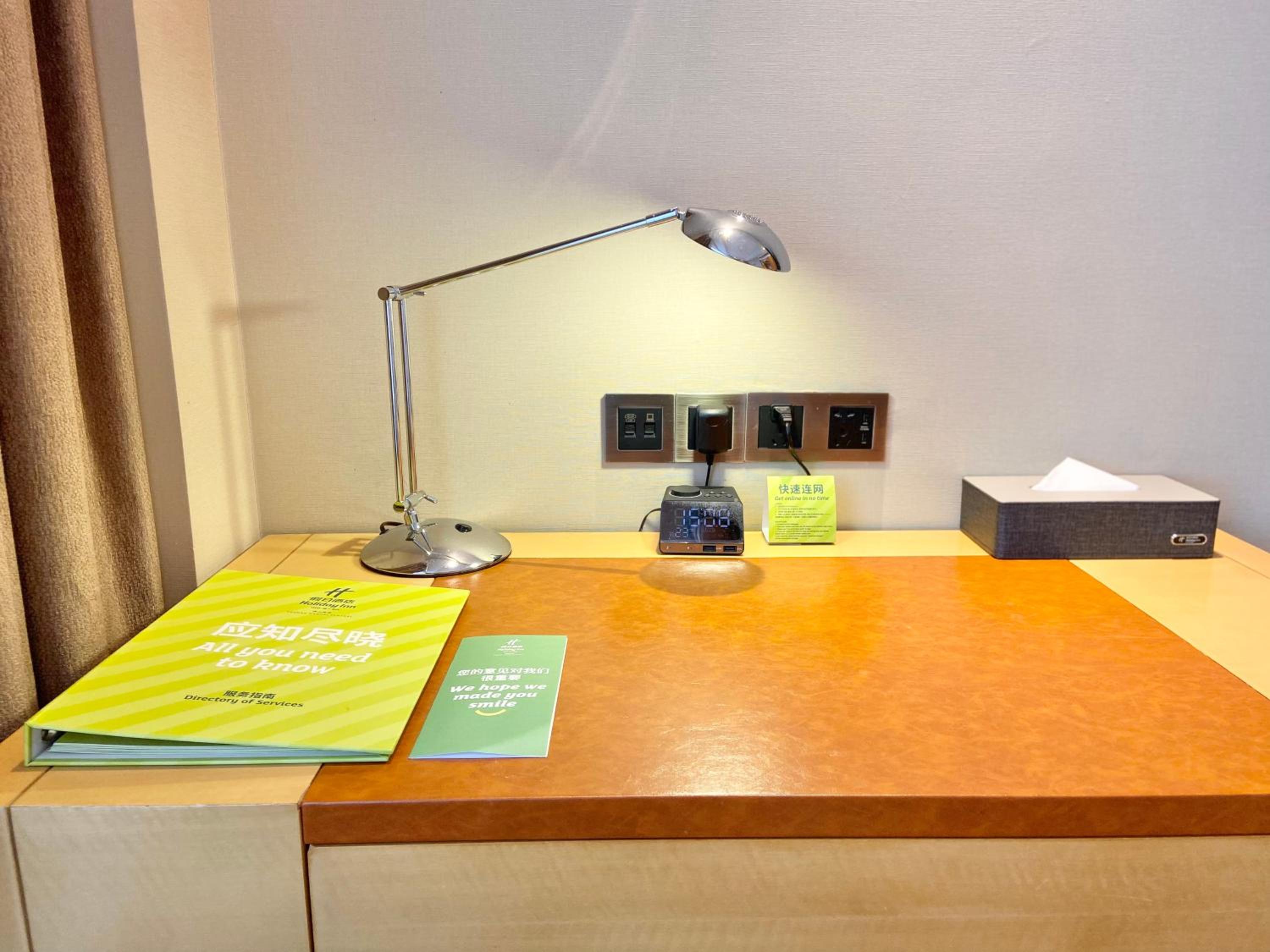 Standard Twin Room - Photo 3