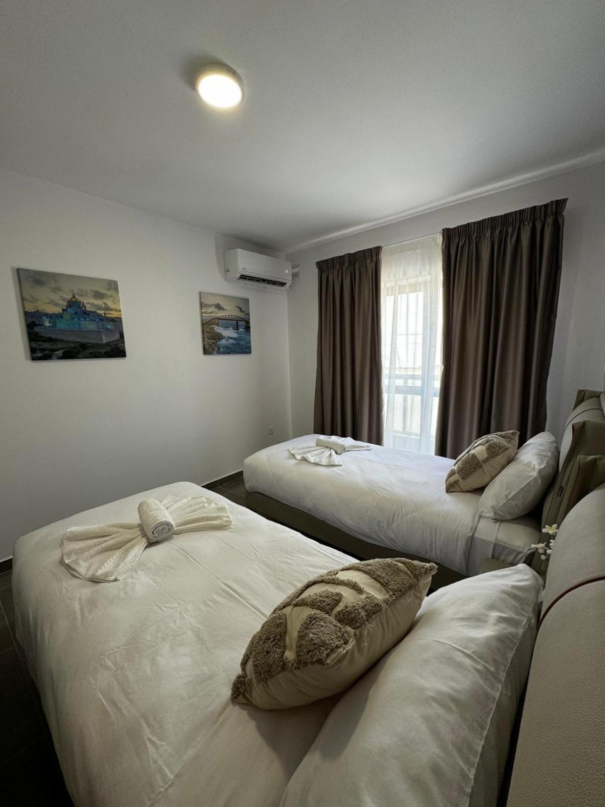 Deluxe Two-Bedroom Apartment with Garden View