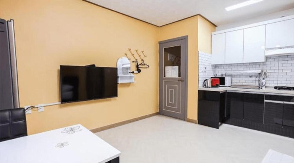 Double Room 7 photo 2