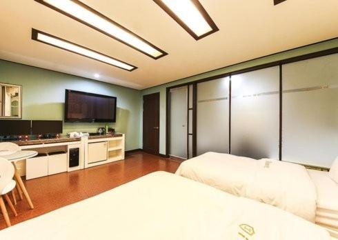 Double or Twin Room photo 2