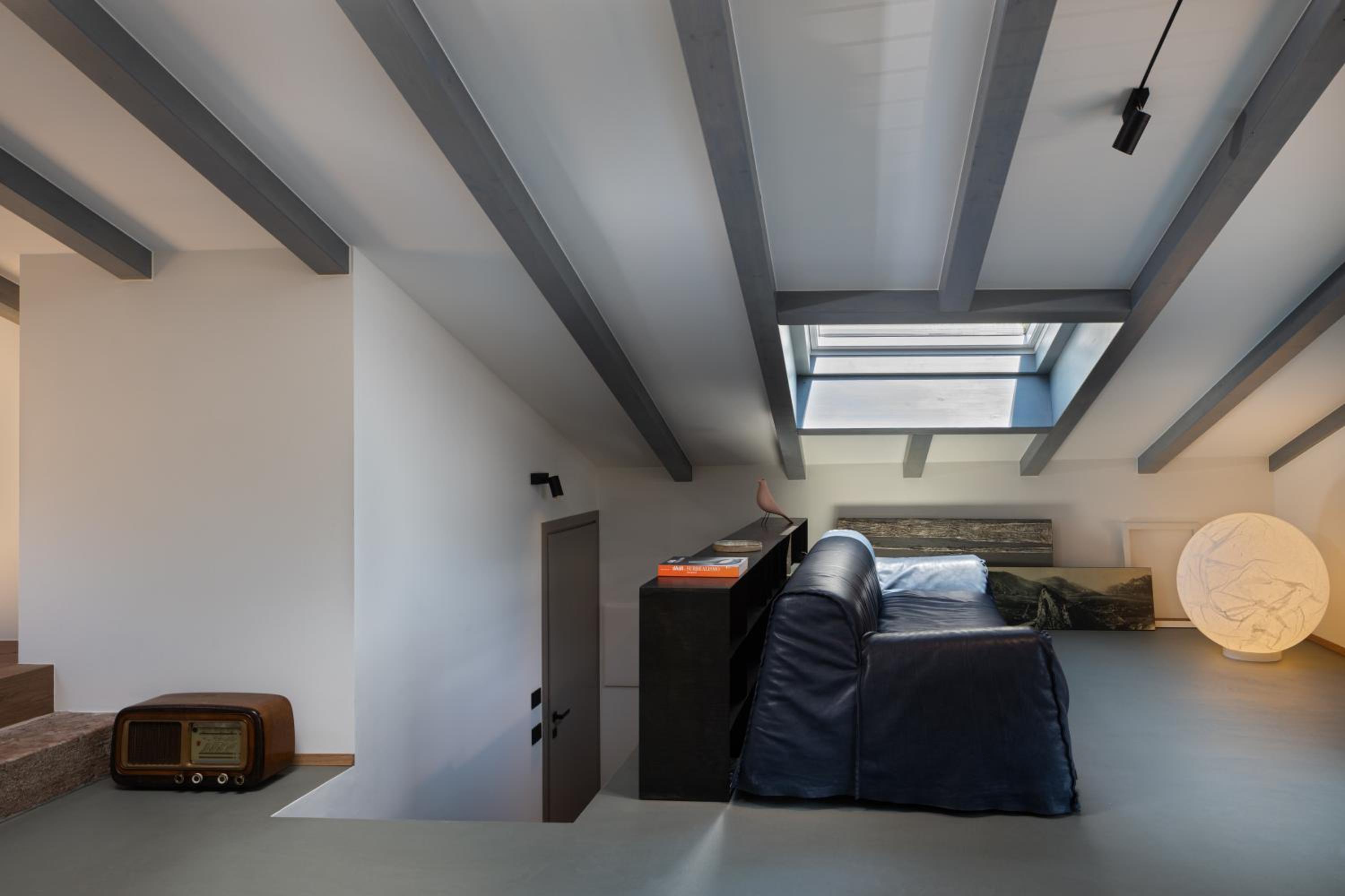 Penthouse Apartment photo 2