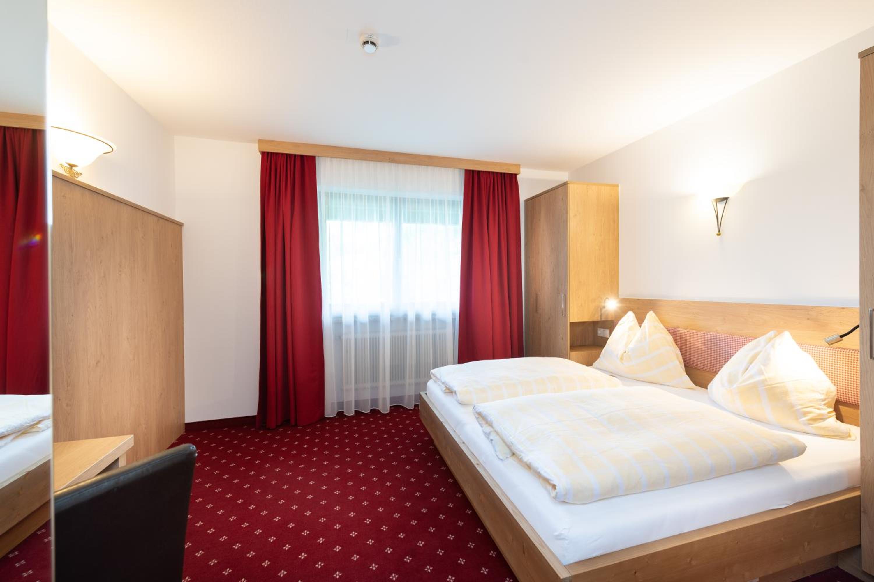Standard Double Room photo 1