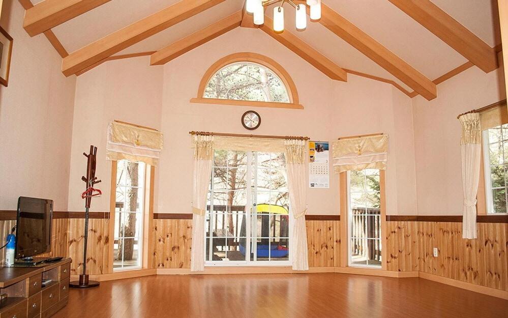 Family Room photo 1
