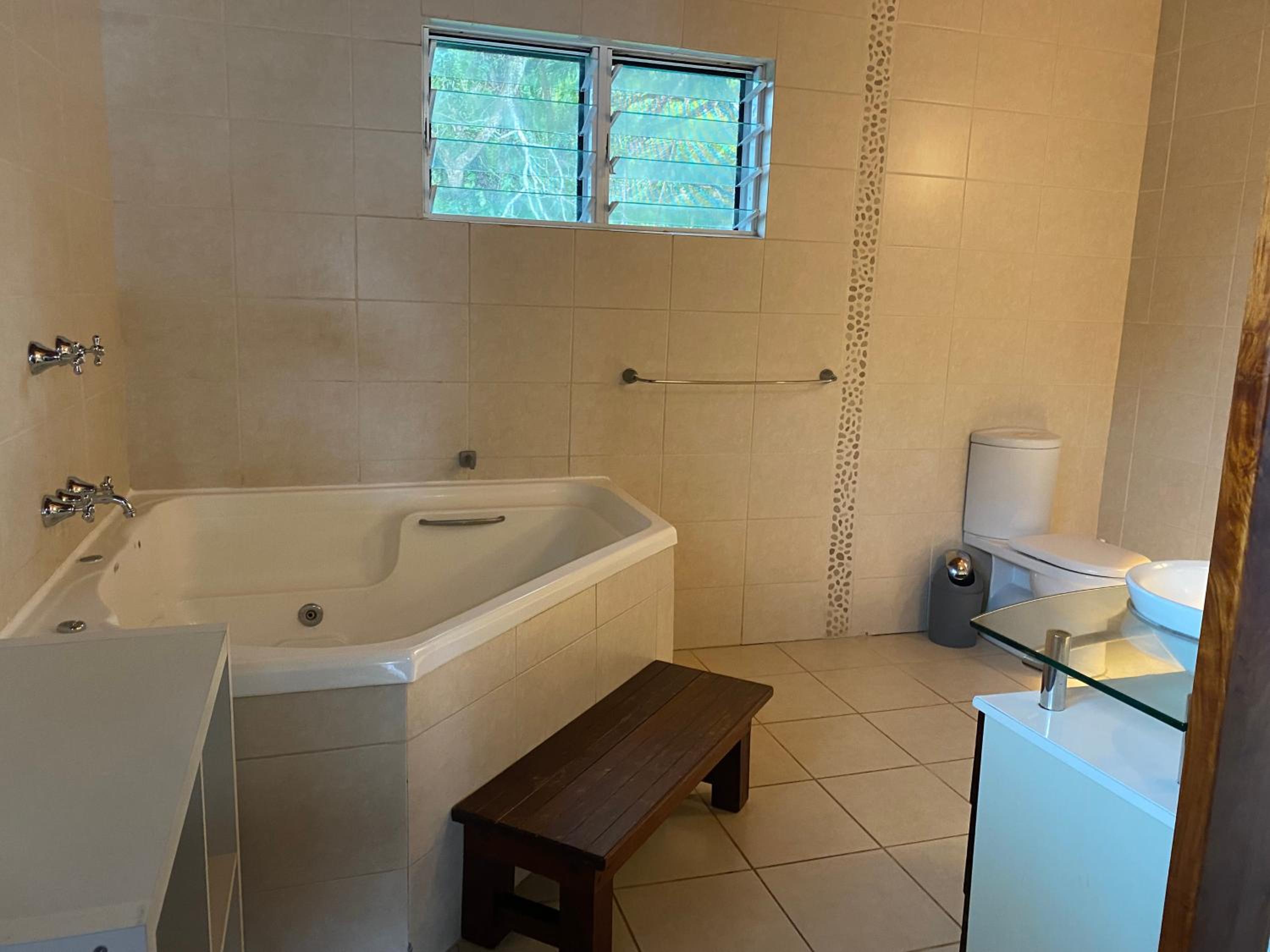 Double Room with Private Bathroom photo 3