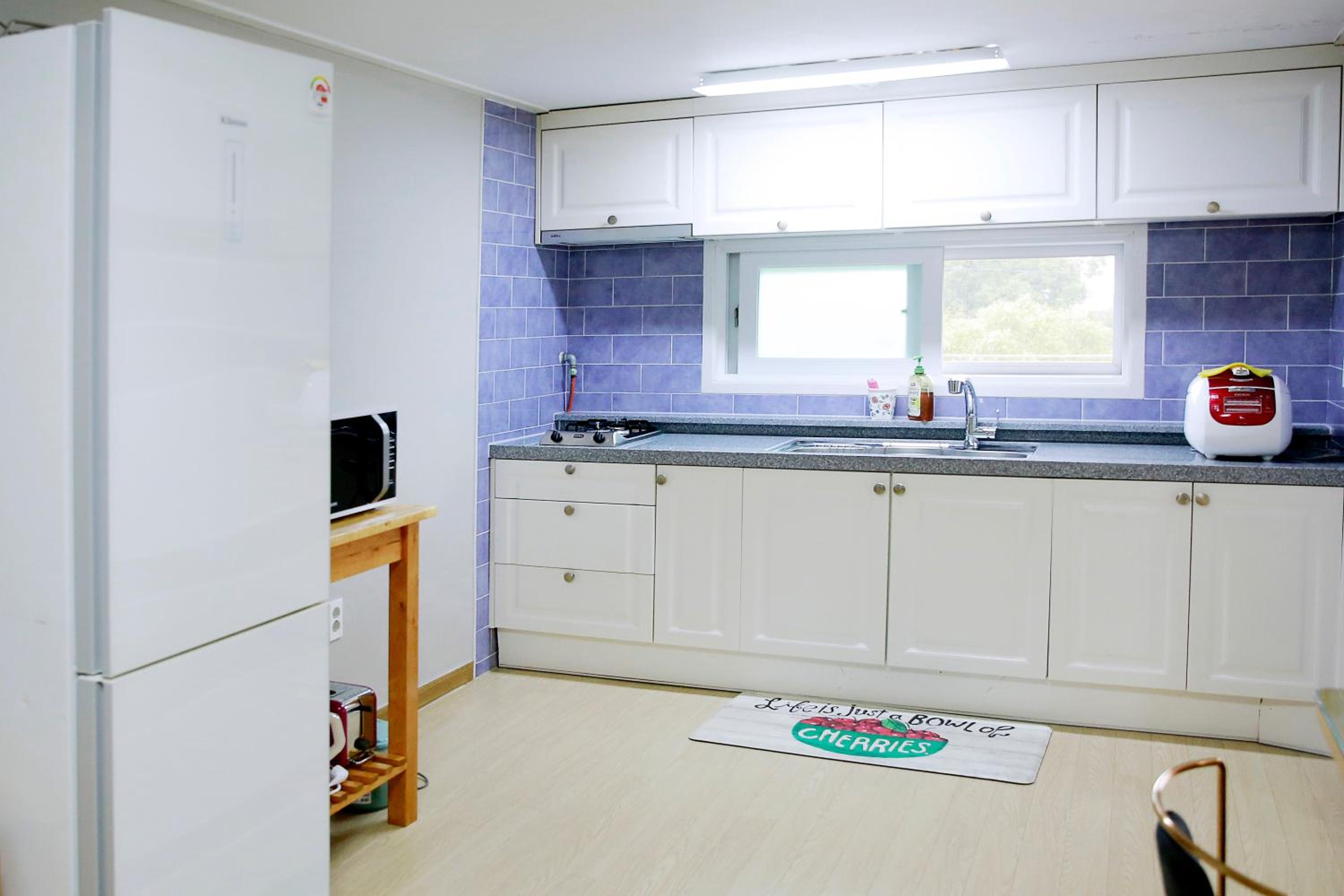 Quadruple Room - Photo 7