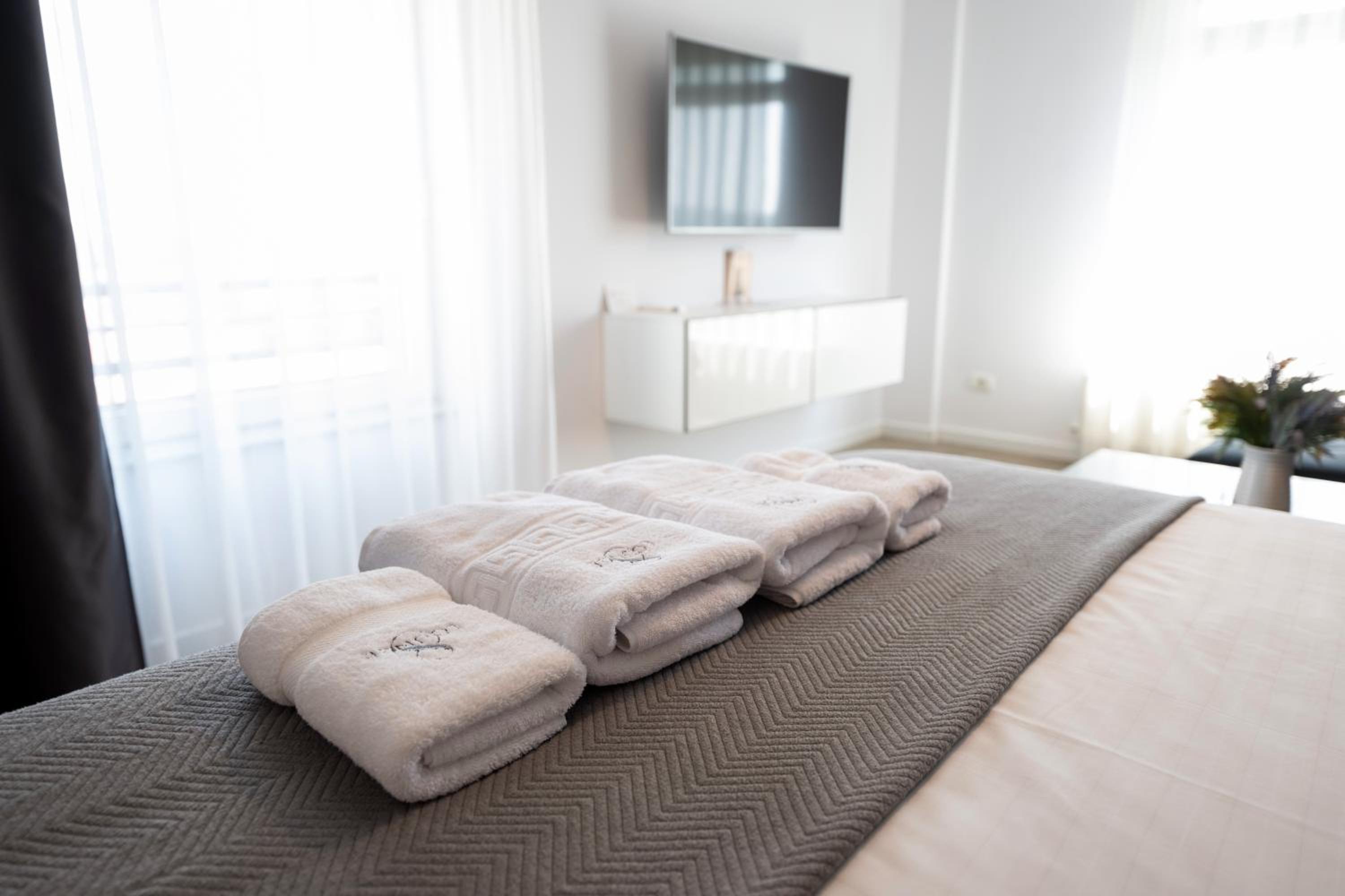 Studio with Sofa Bed - Photo 11