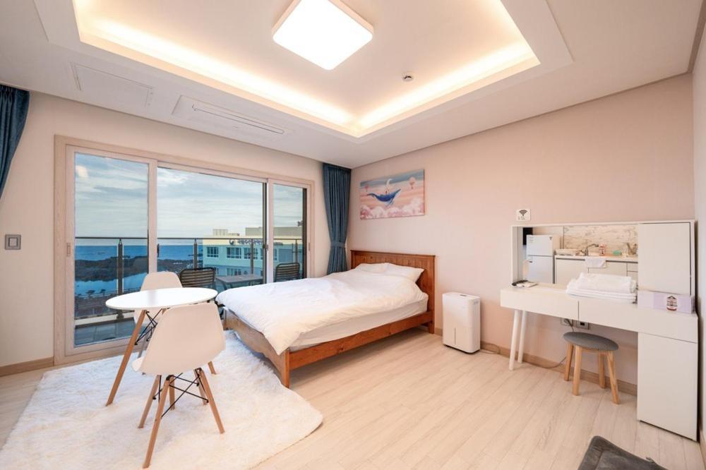 Double Room with Sea View photo 1