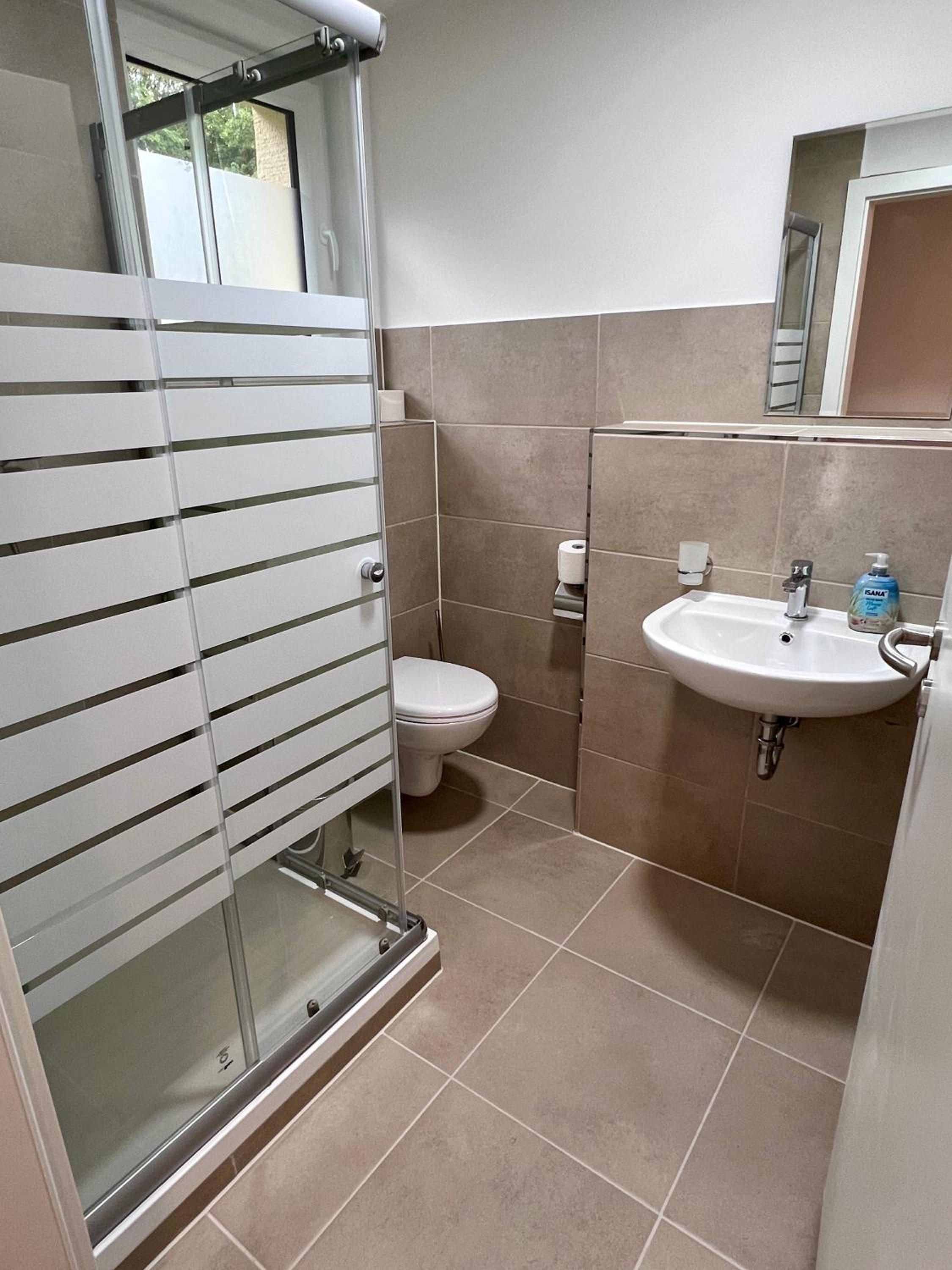Single Room photo 3