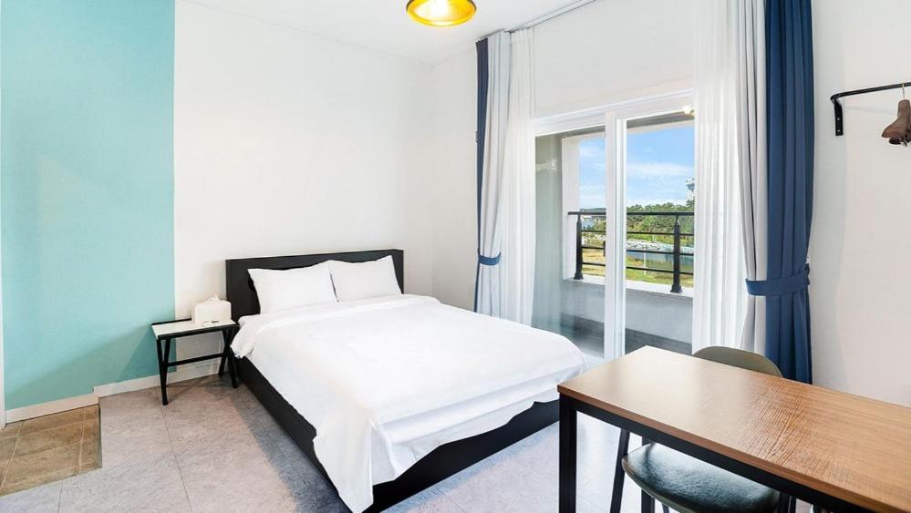 Double Room With Sea View - Photo 1