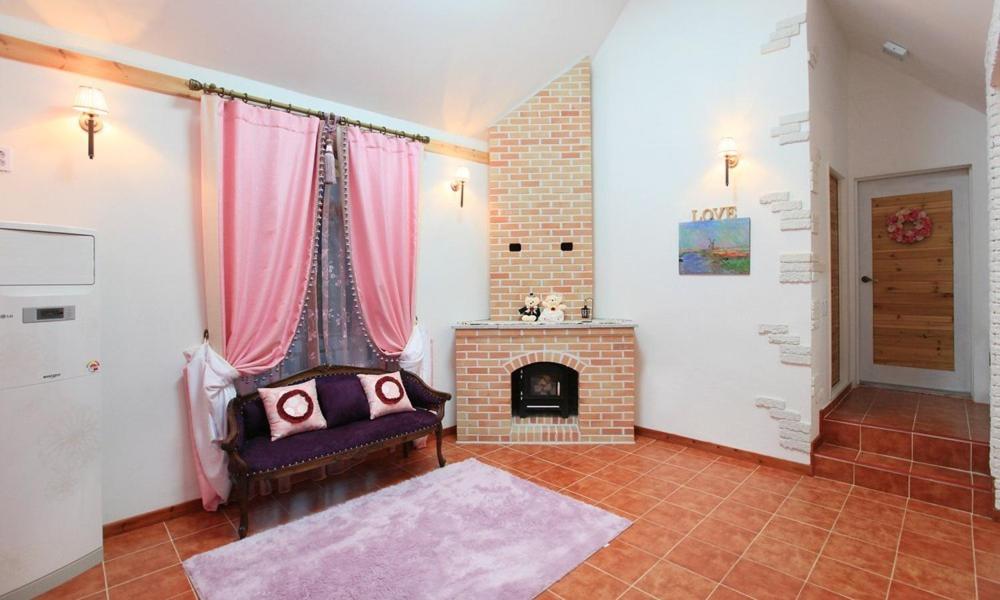 Double Room - Photo 4