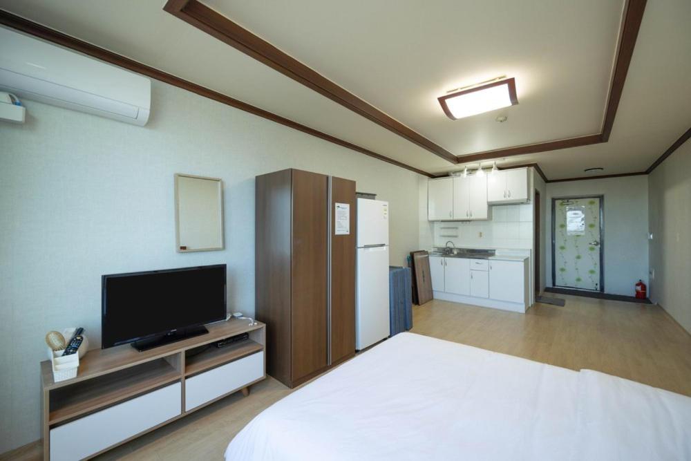 Double Room - Photo 14