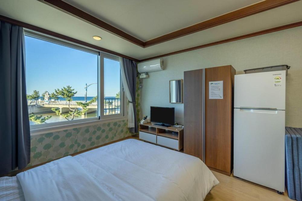 Double Room - Photo 18