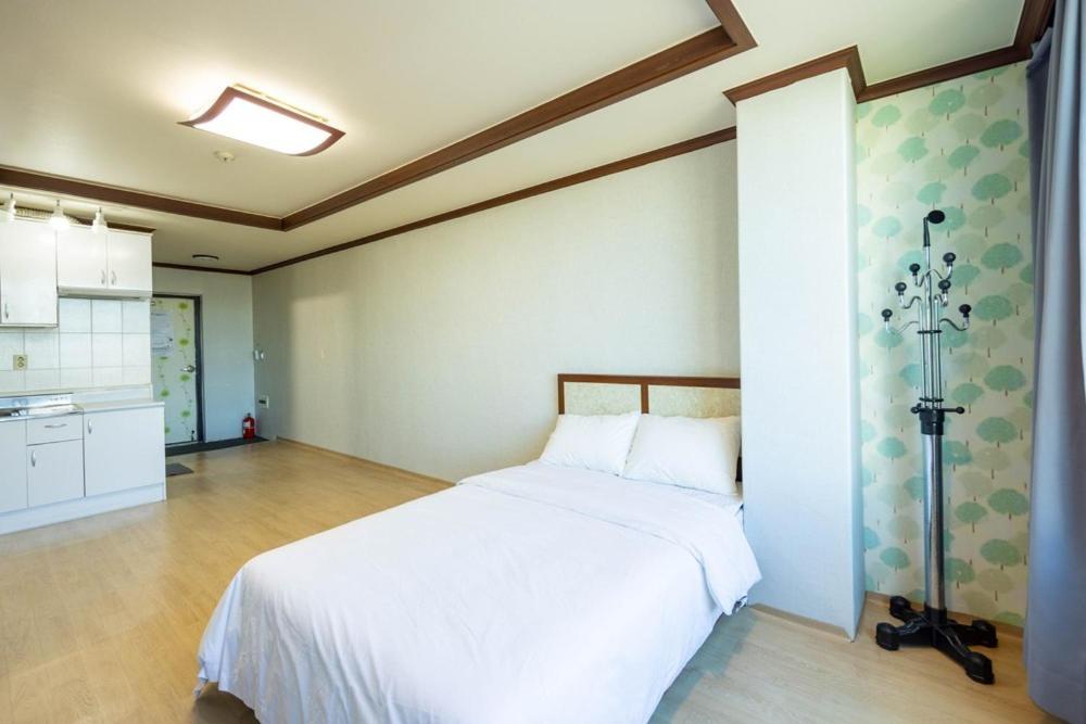 Double Room - Photo 16