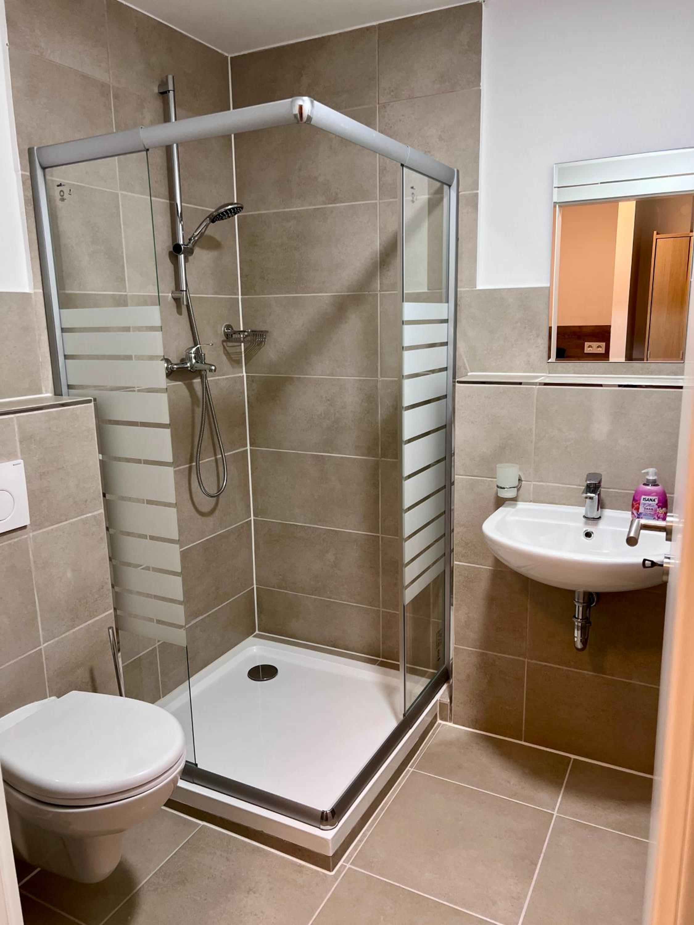 Single Room photo 2