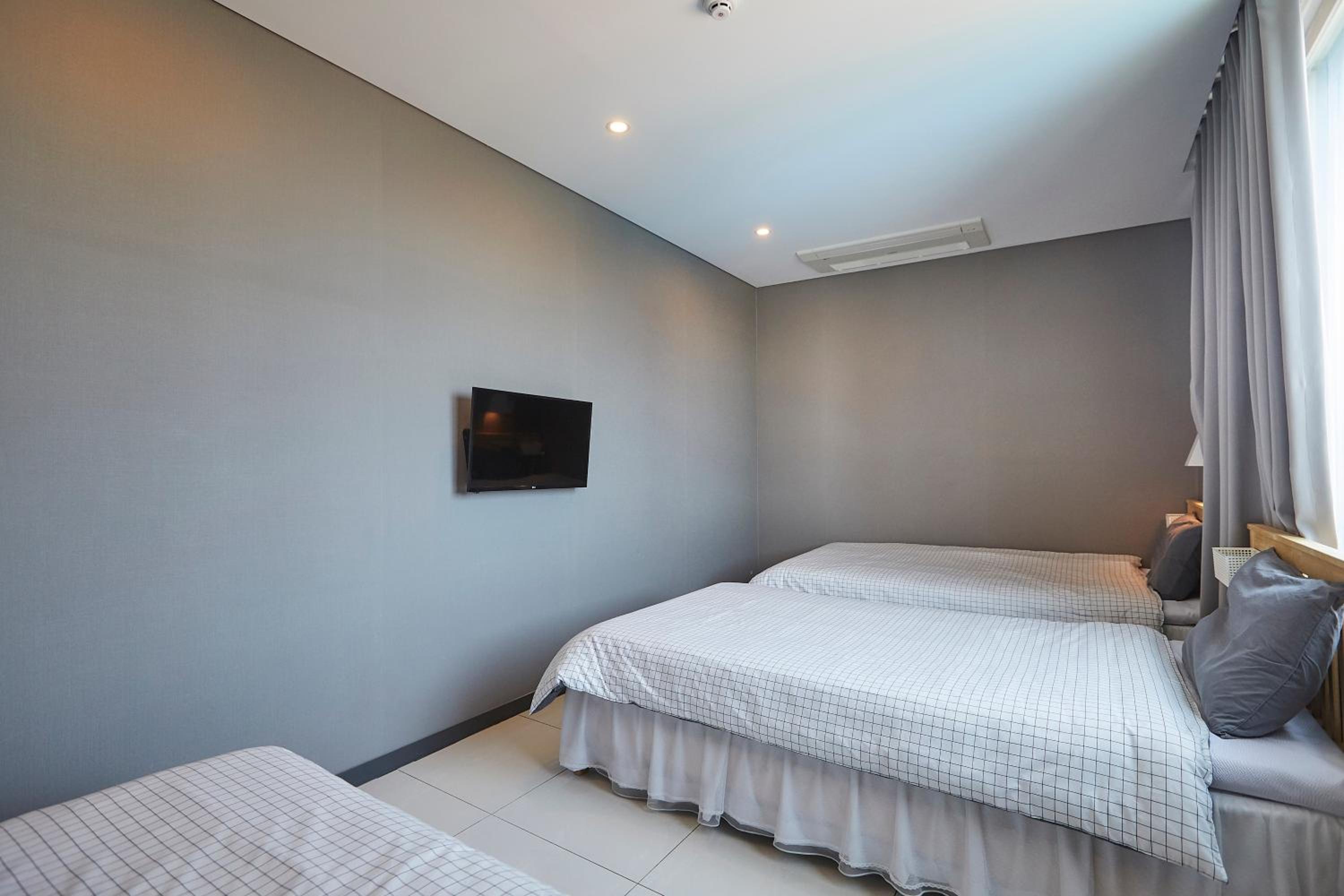 Triple Room - Photo 6
