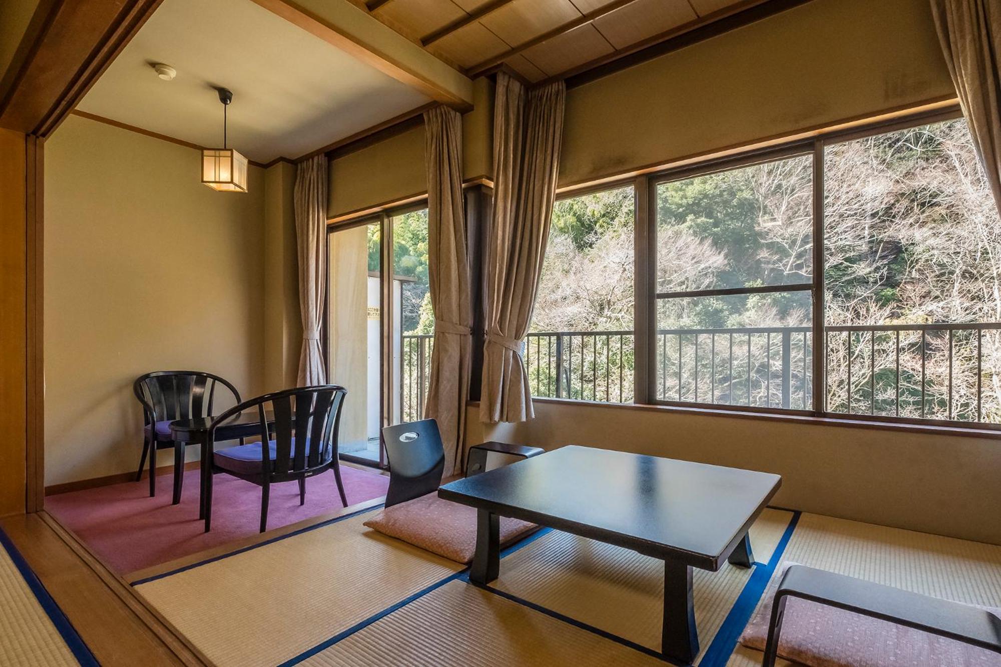 Japanese-Style Room thumbnail 6