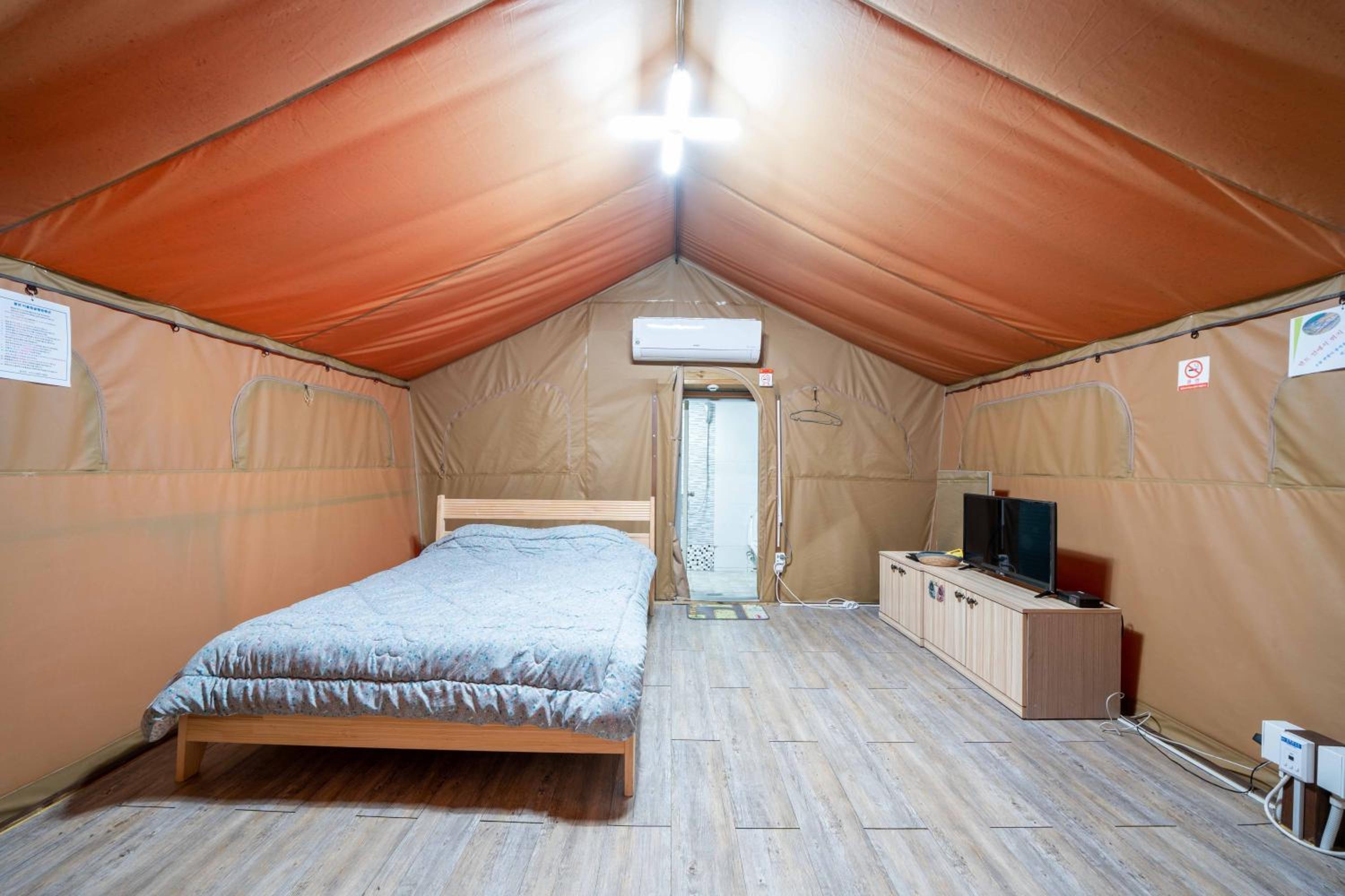Tent photo 1
