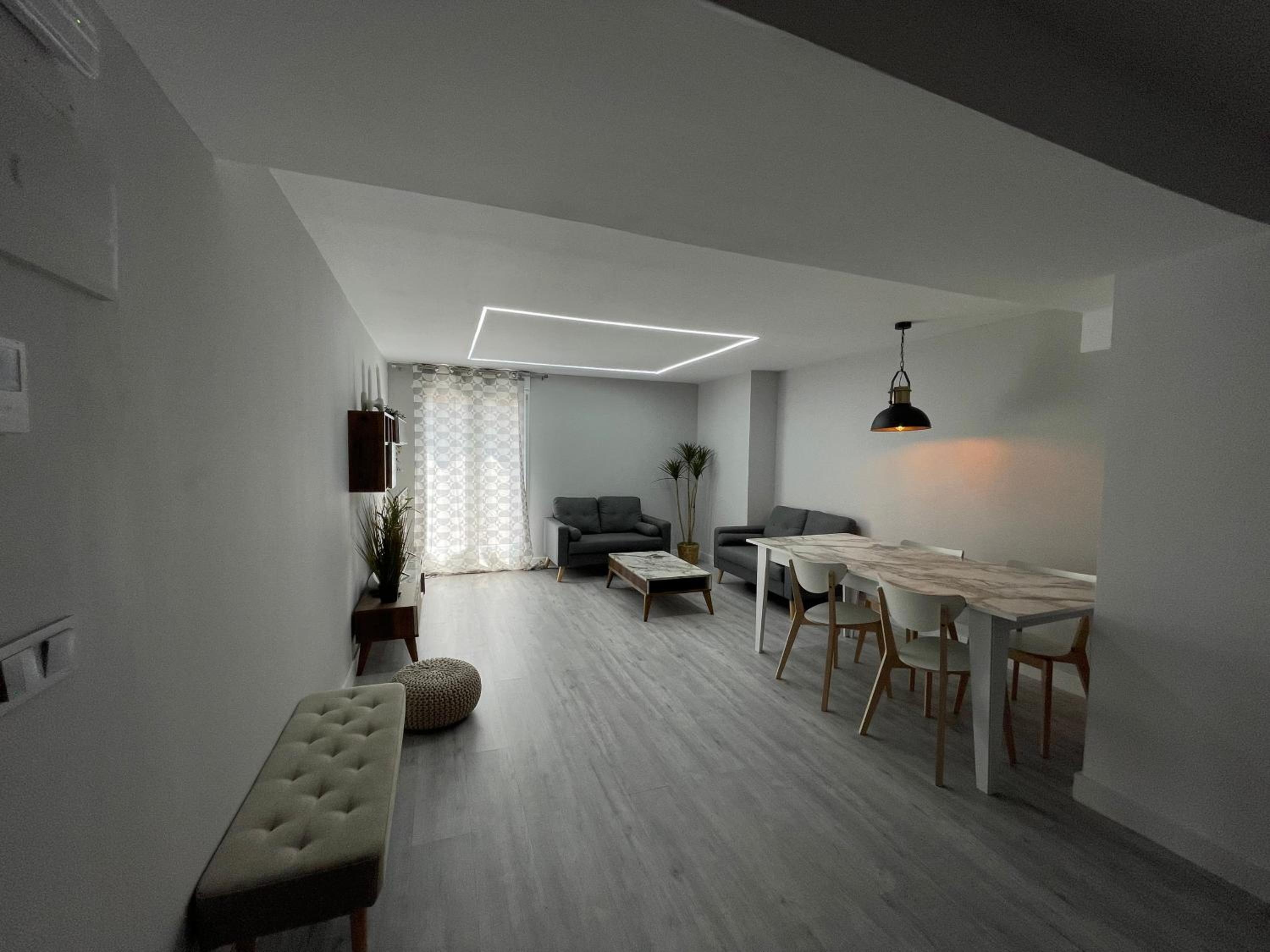 Apartment photo 2