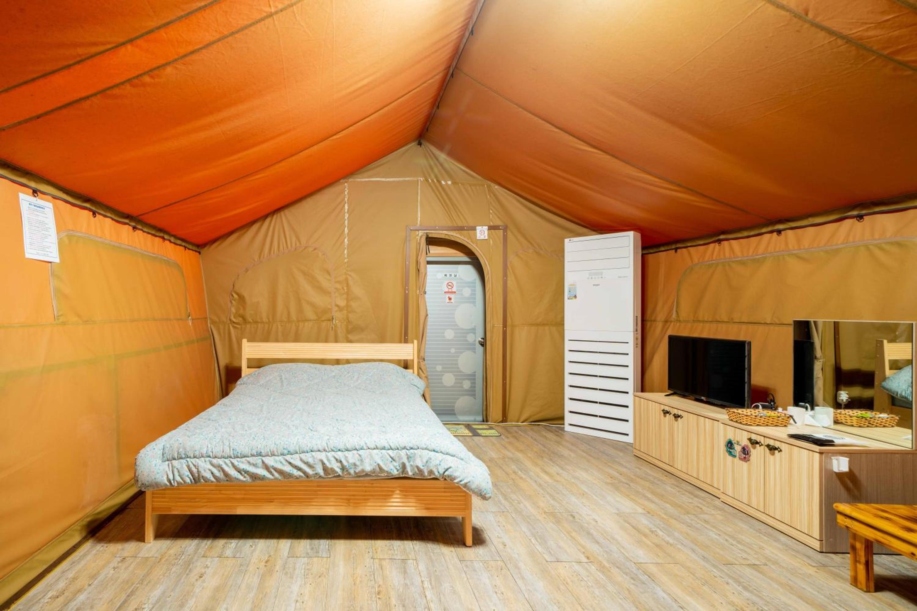 Tent photo 2