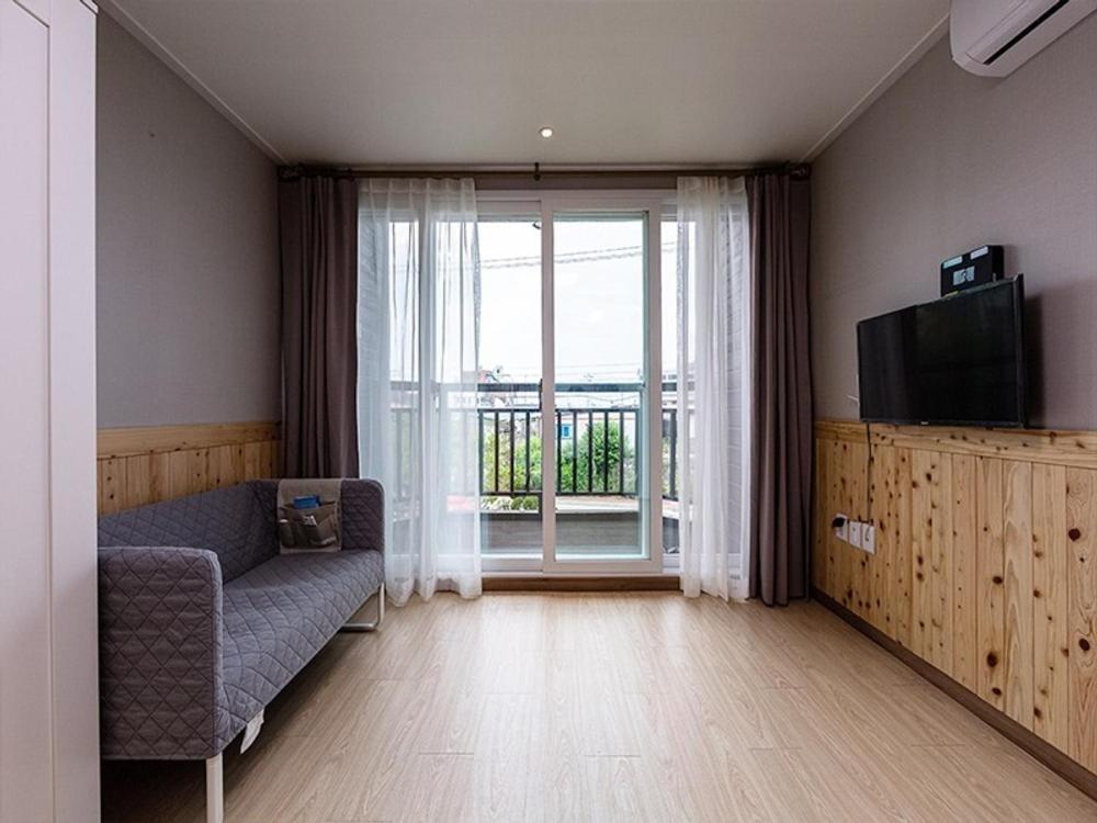 Double Room 3 photo 2