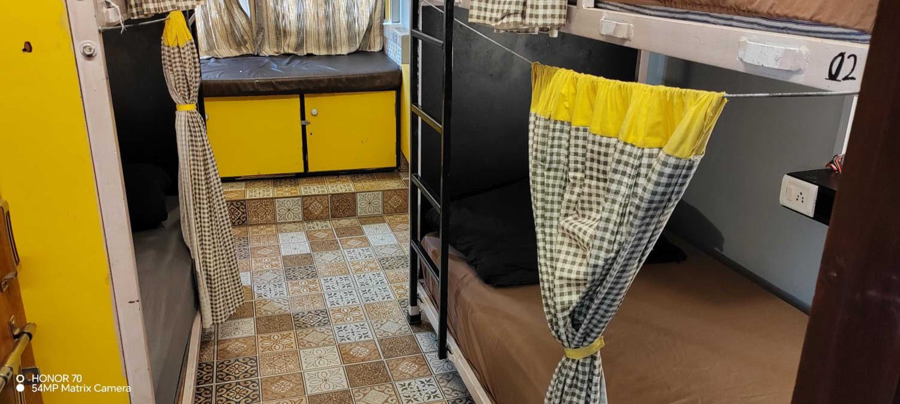 Bed in 4-Bed Female Dormitory Room photo 3