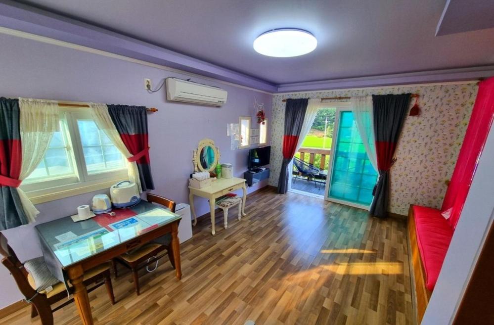 Double Room 3 photo 2