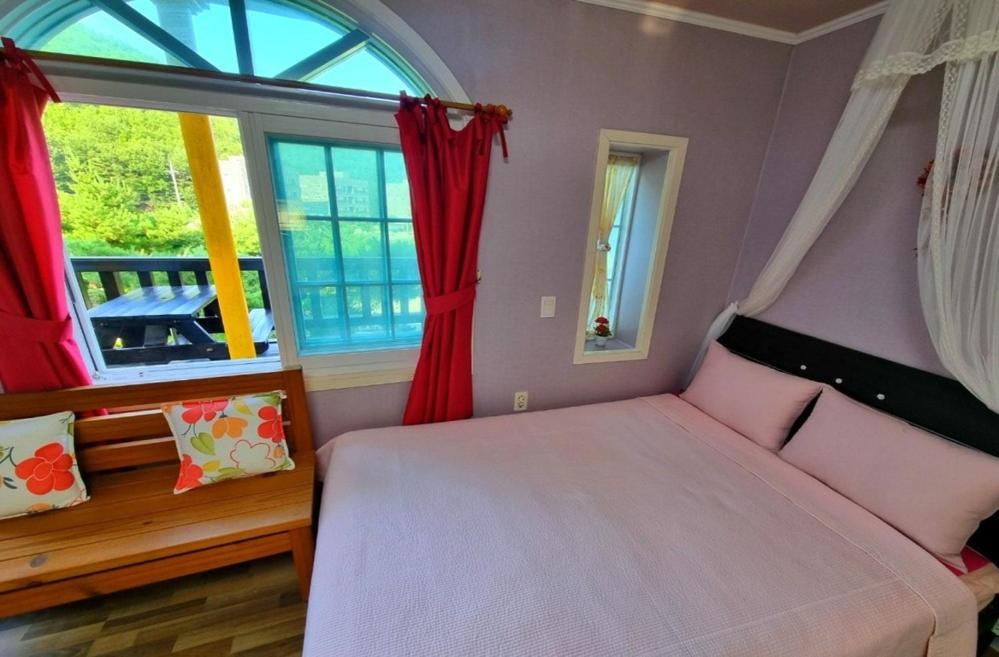 Double Room 7 photo 1