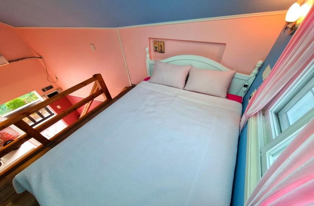 Double Room 4 photo 2