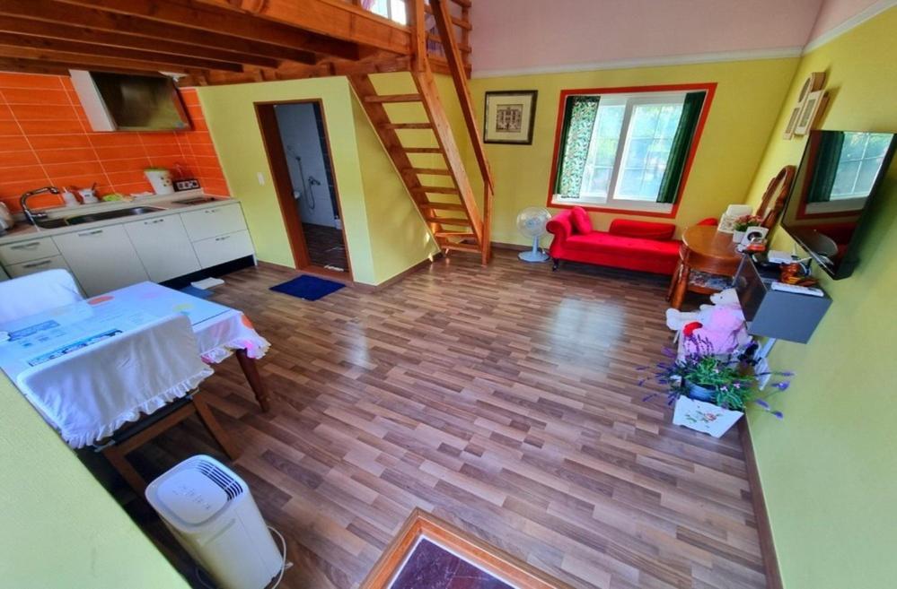 Double Room 8 photo 2
