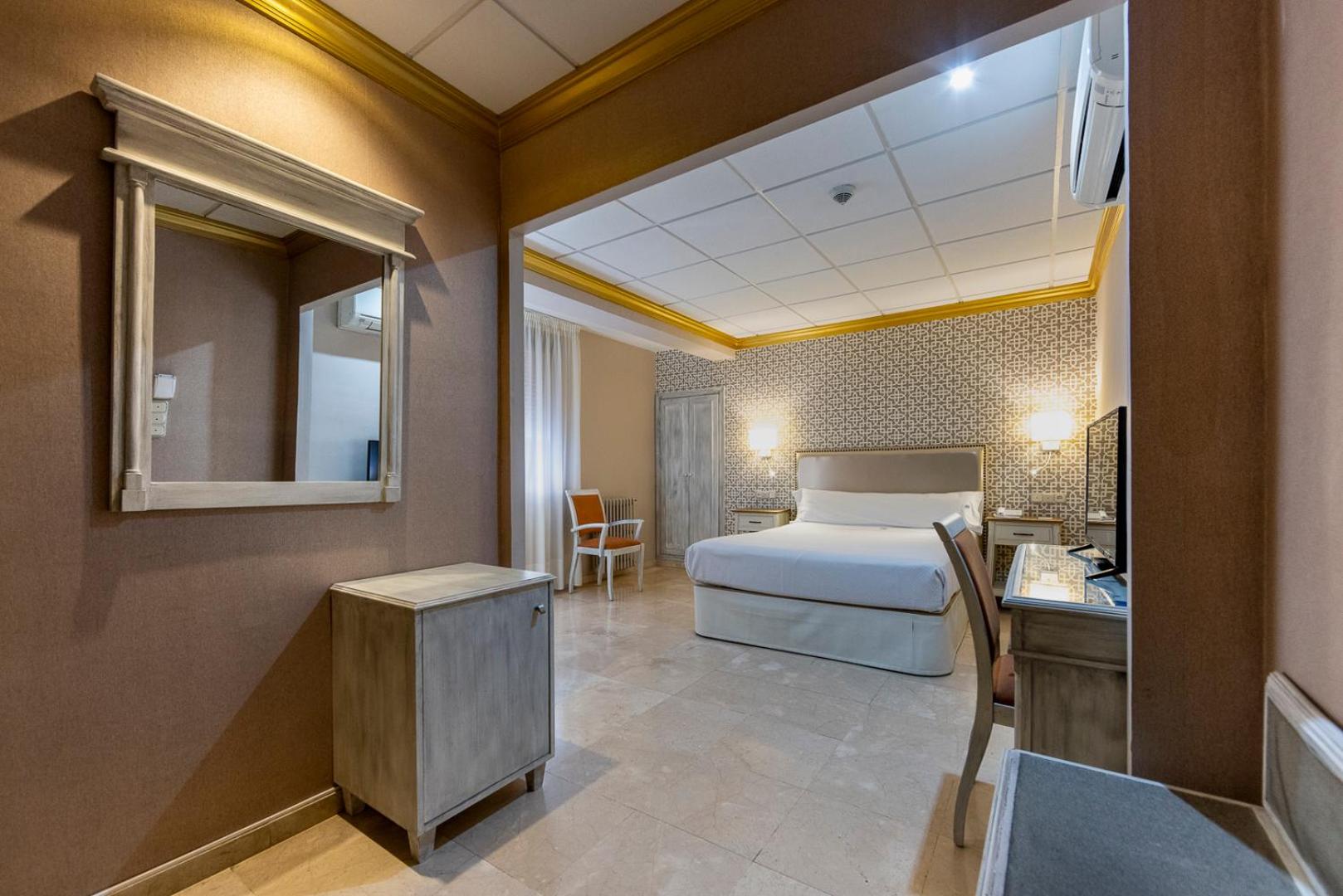 Double Room - Photo 1