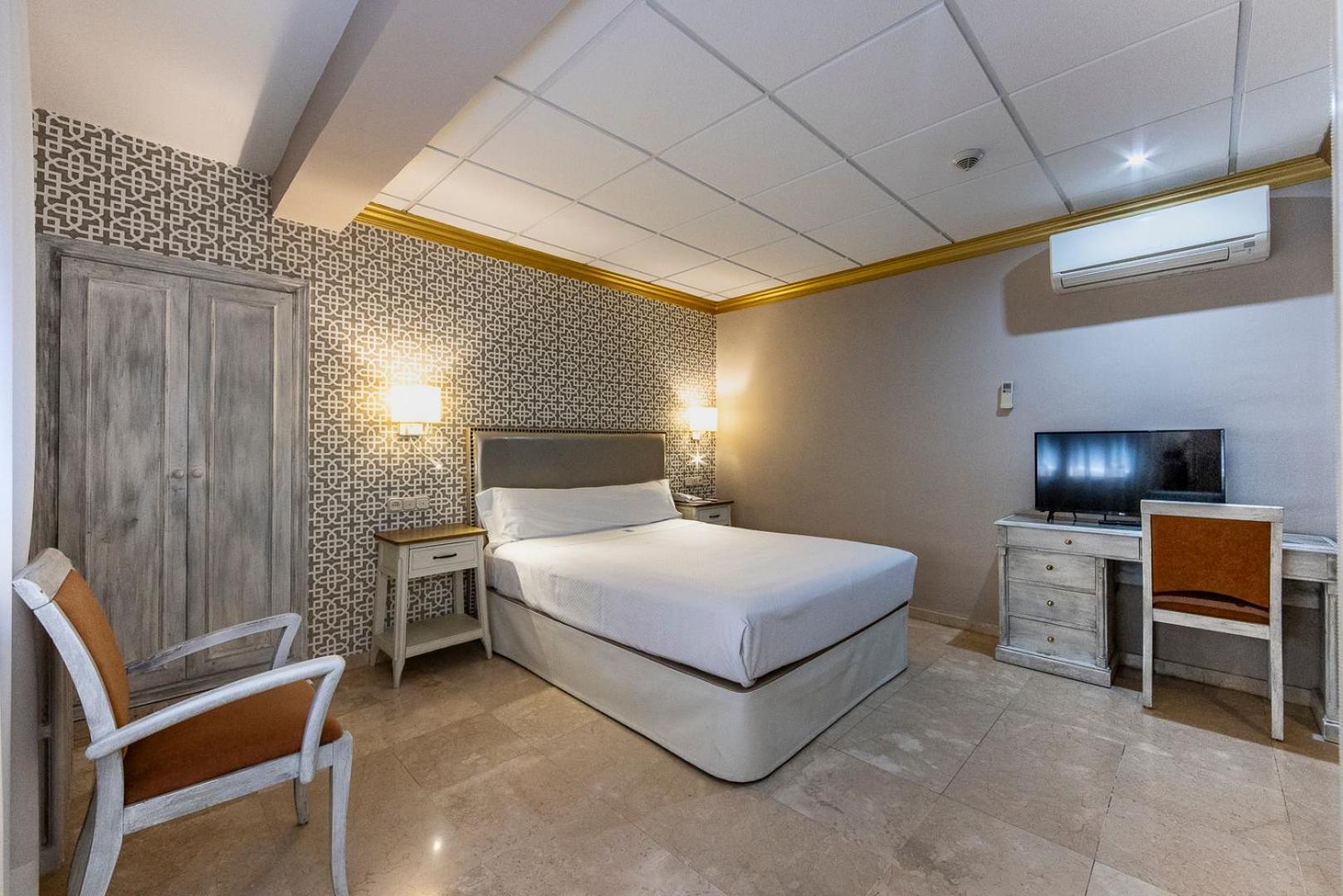 Double Room - Photo 4