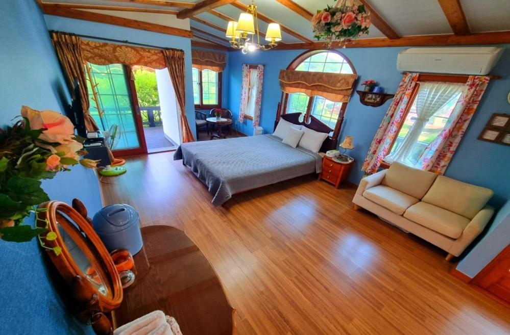 Double Room 5 photo 2