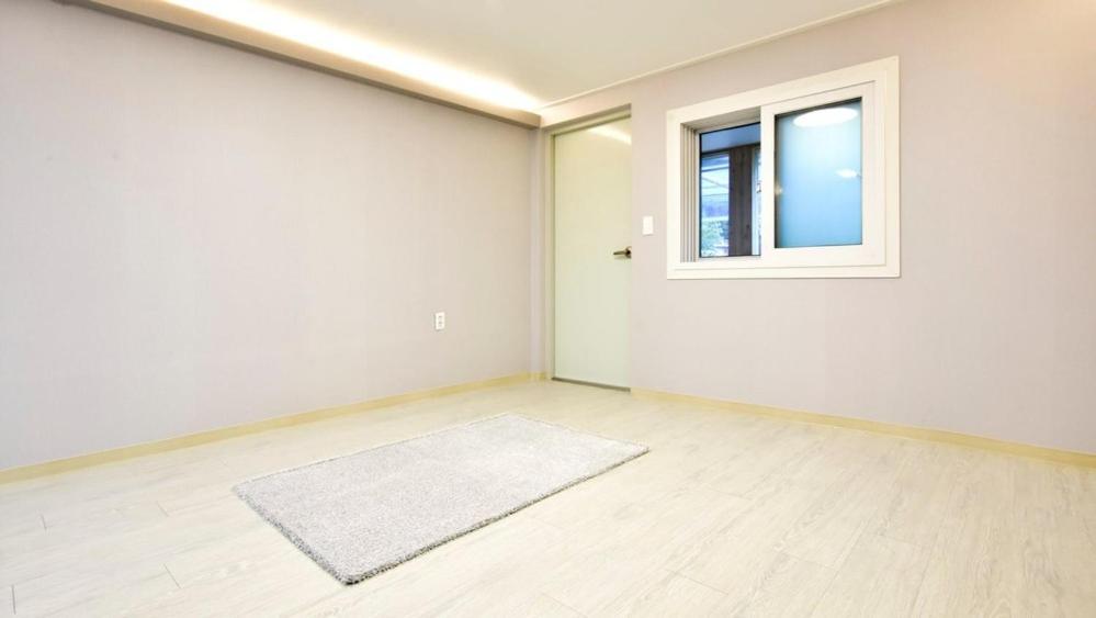 Double Room - Photo 7