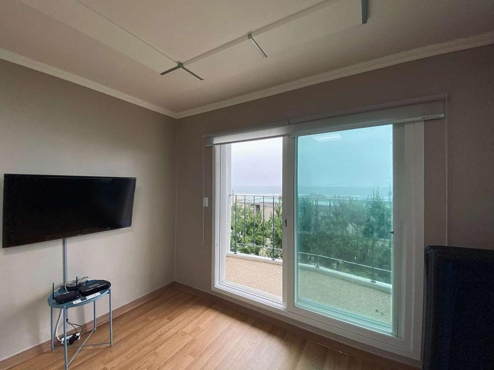 Double Room with Sea View photo 3