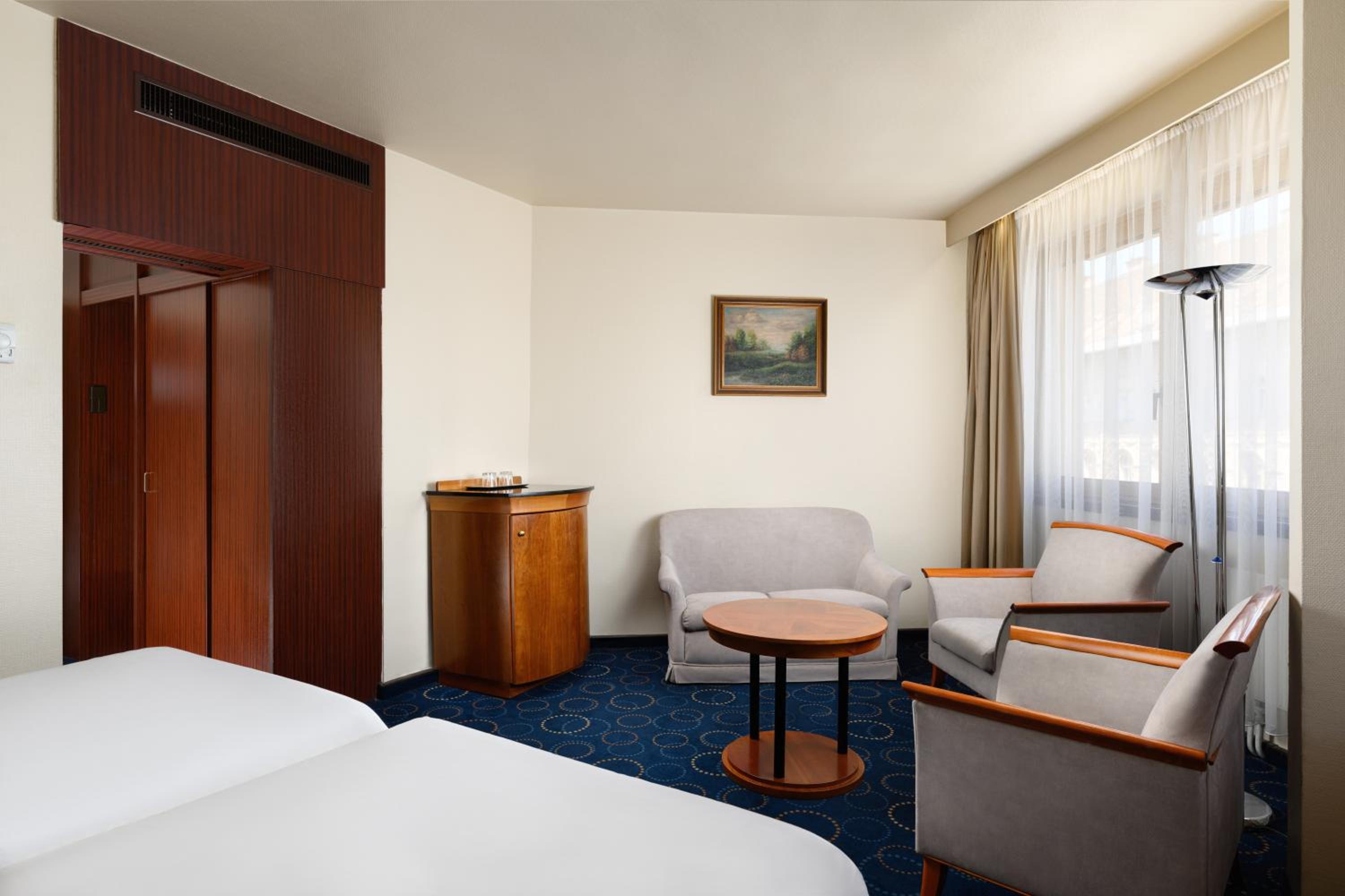 Standard Plus Twin Room