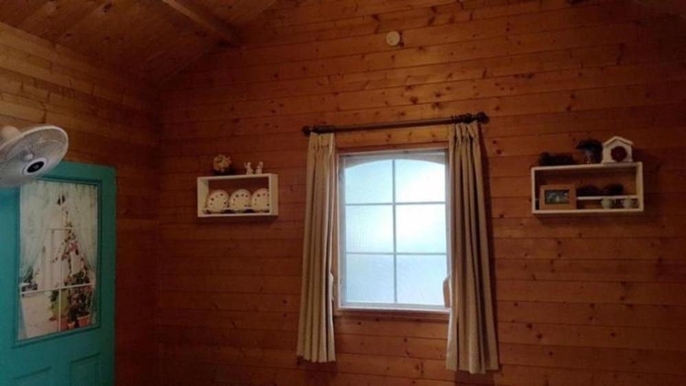 Family Room photo 3