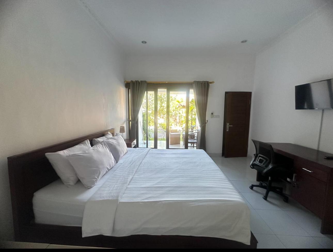 Double Room with Pool View photo 1