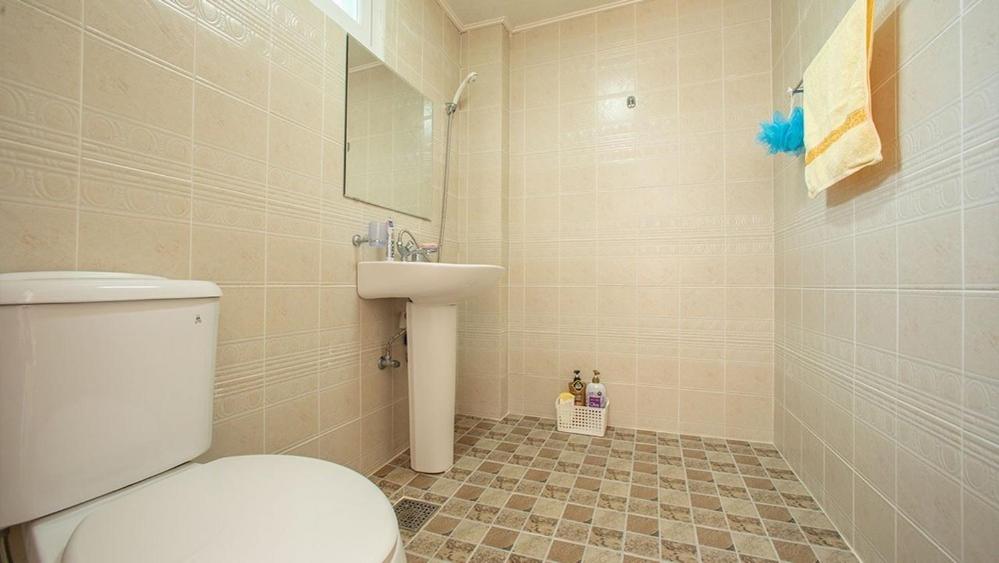 Double Room 3 photo 2
