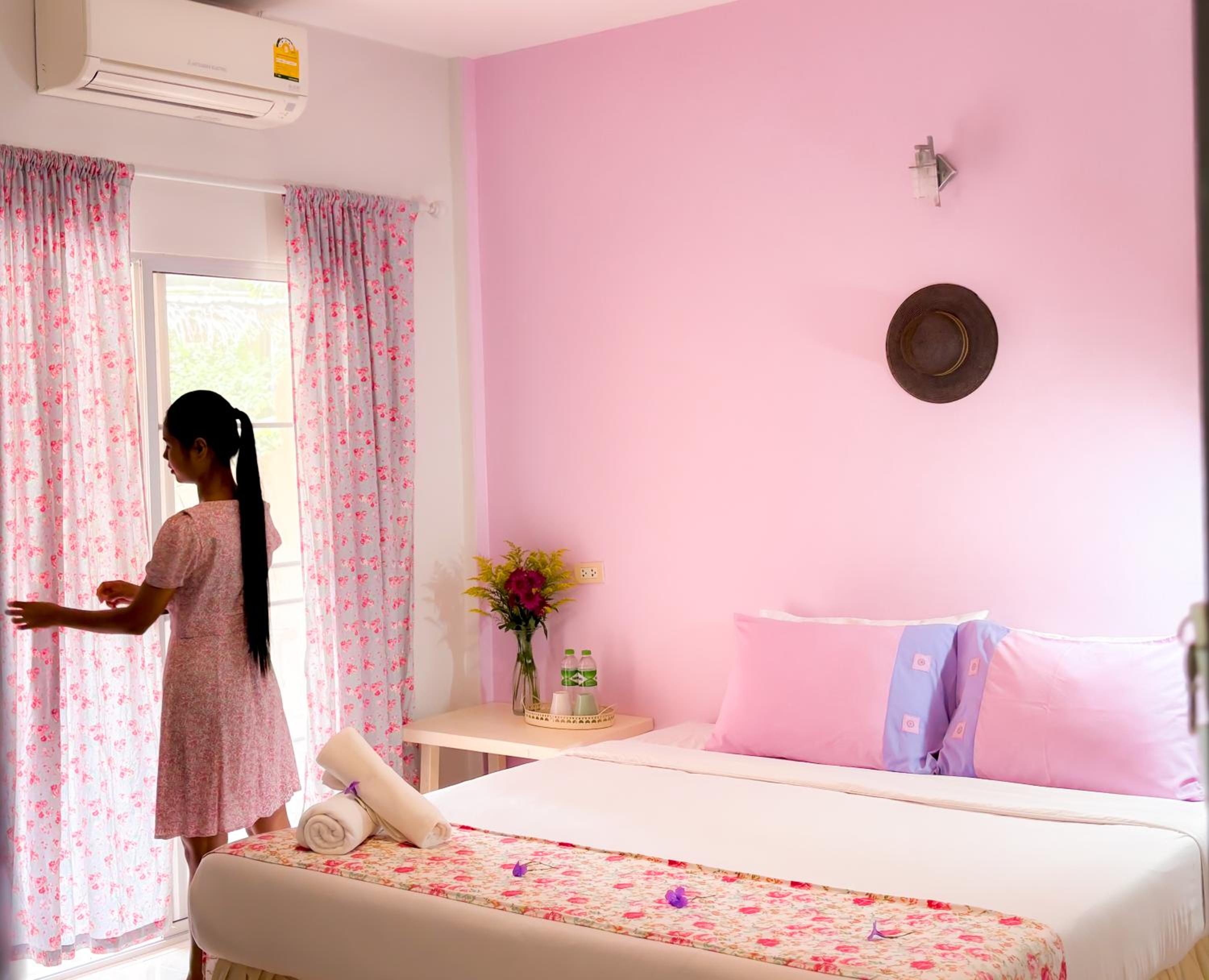 Standard Double Room - Photo 30