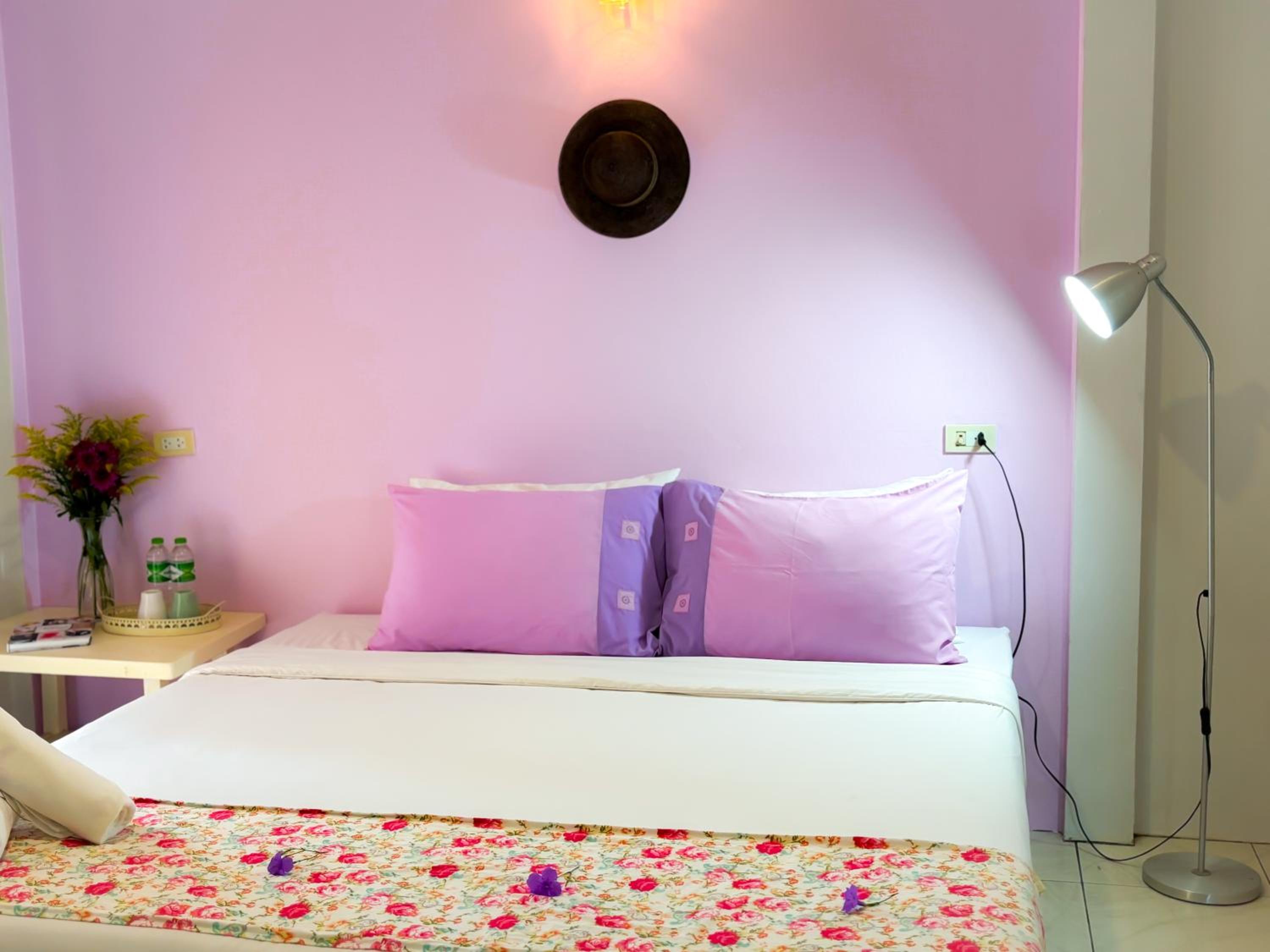 Standard Double Room - Photo 32