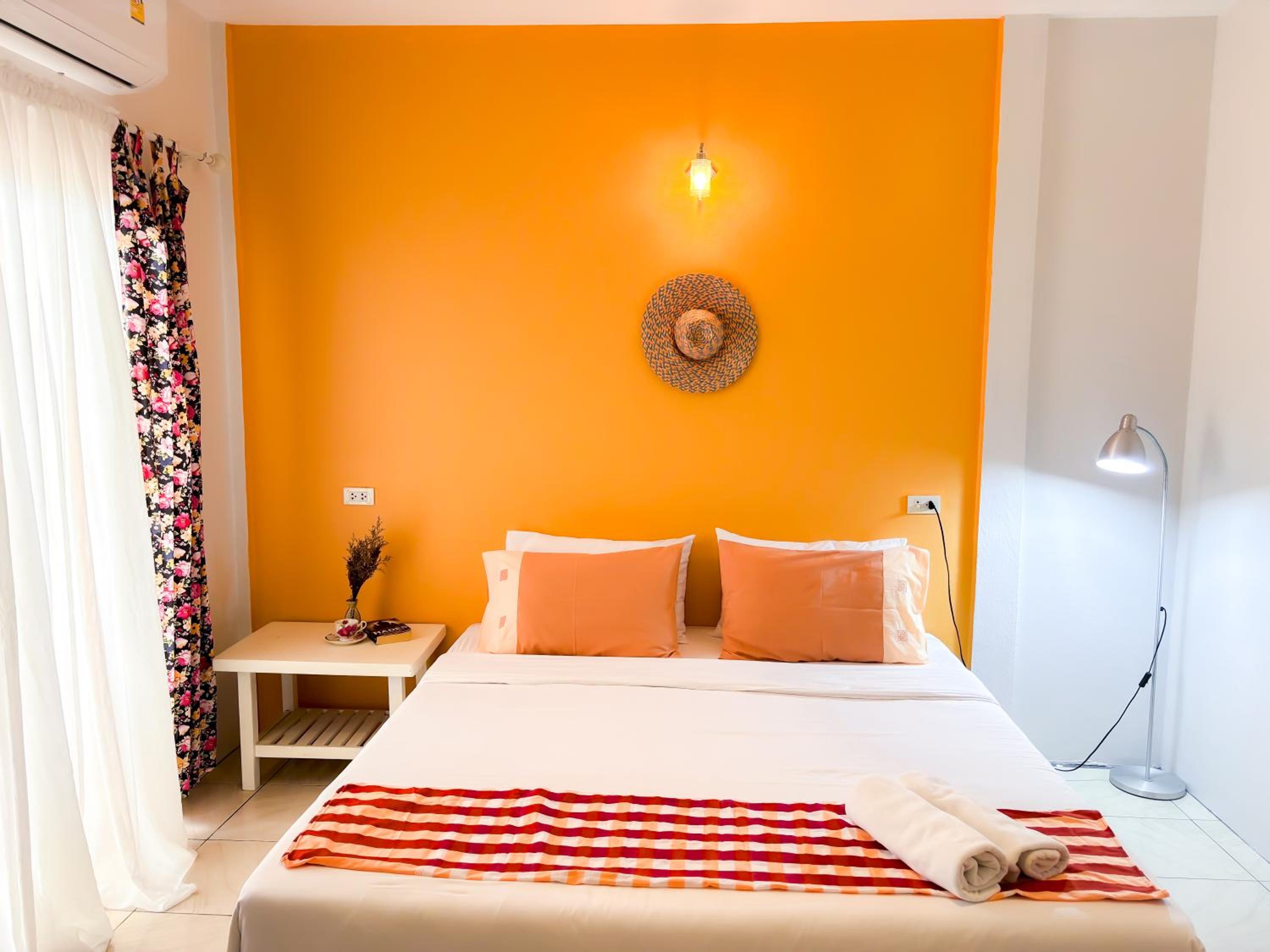 Standard Double Room - Photo 21