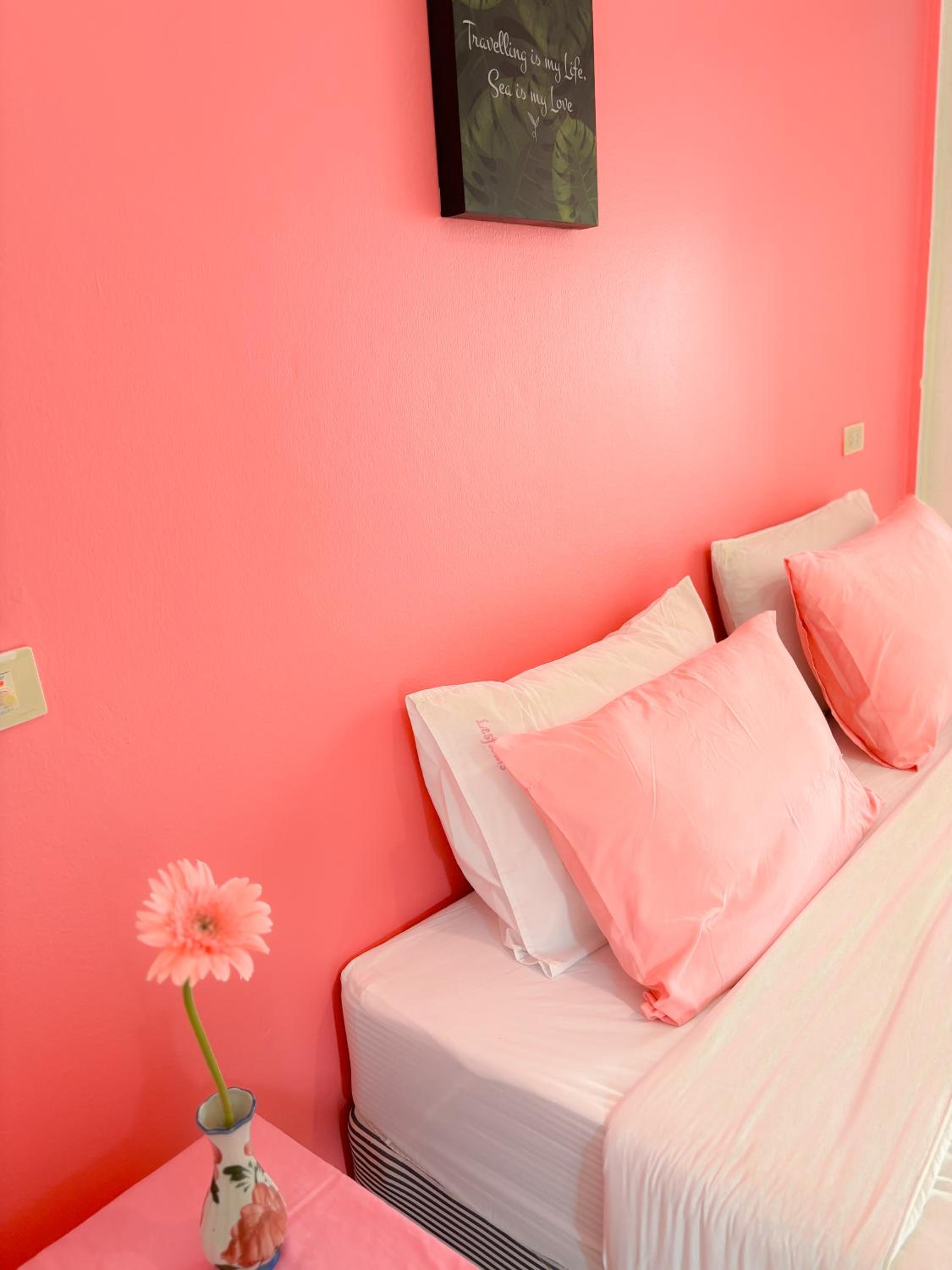 Standard Double Room - Photo 7