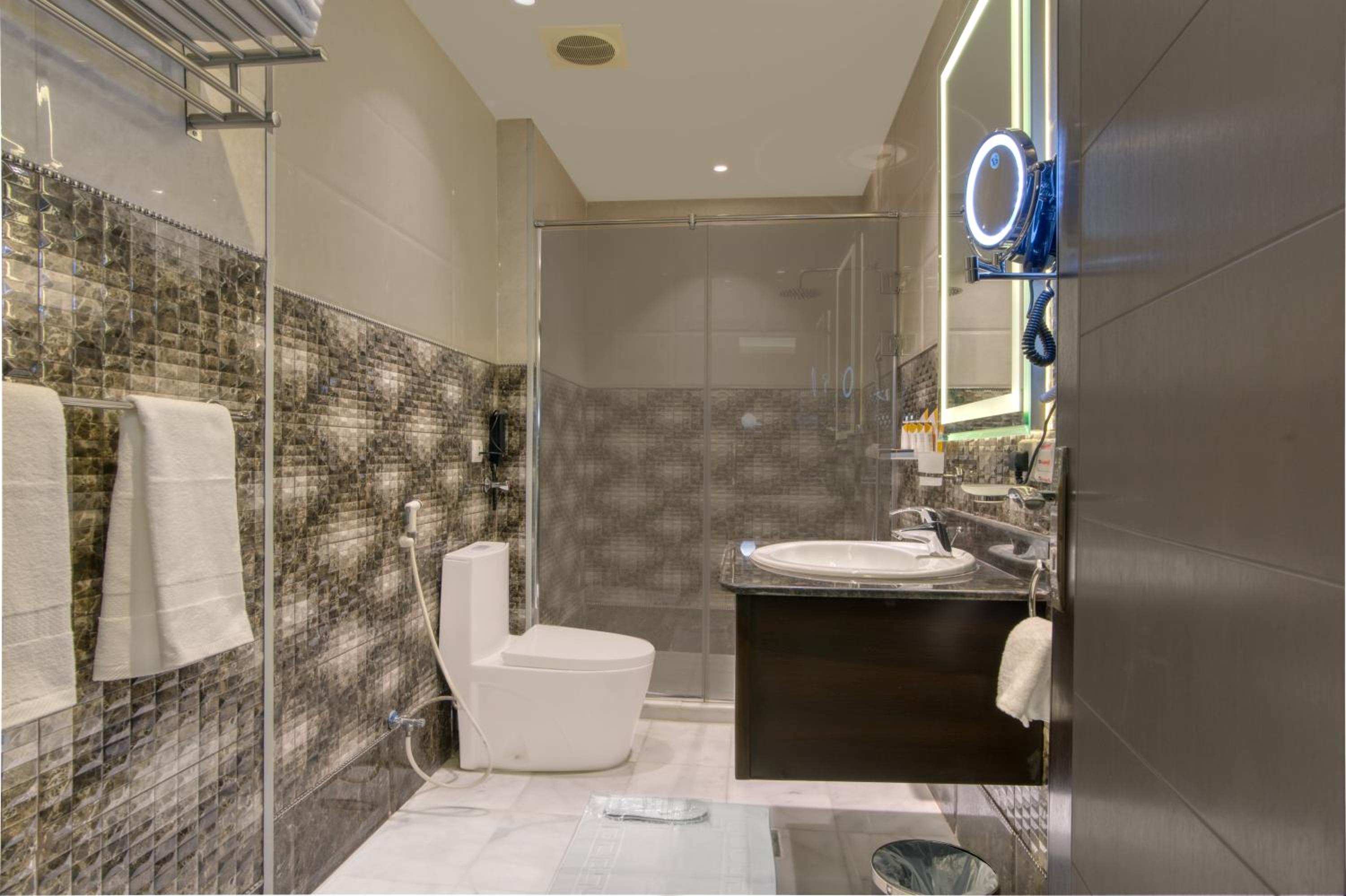 Family Room - Photo 8