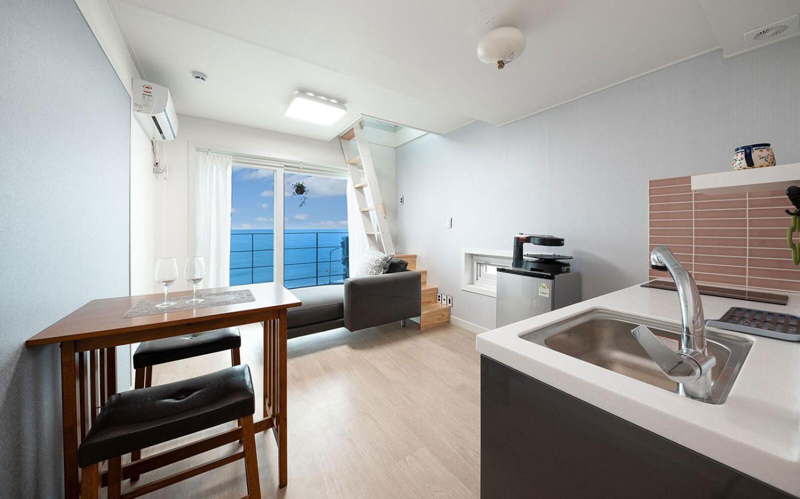 Double Room 4 photo 1